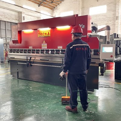 300T * 5000 electro-hydraulic servo CNC bending machine