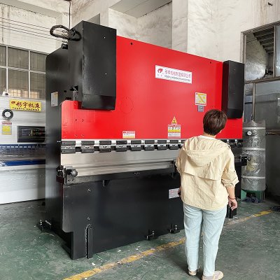 200T * 3200 bending machine