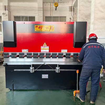 63T * 2500 CNC bending machine